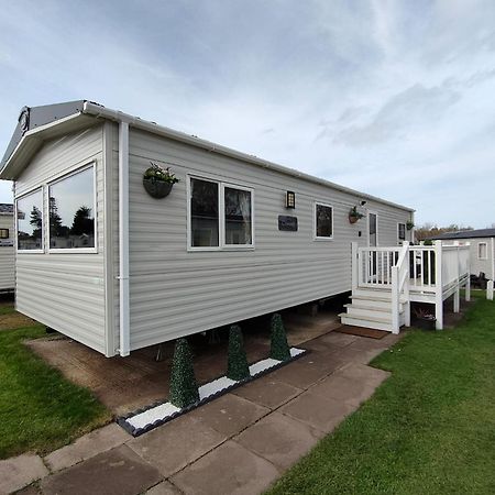 3 Bedroom Stylish Caravan - Vans With Business Sign Not Allowed Port Seton Kültér fotó